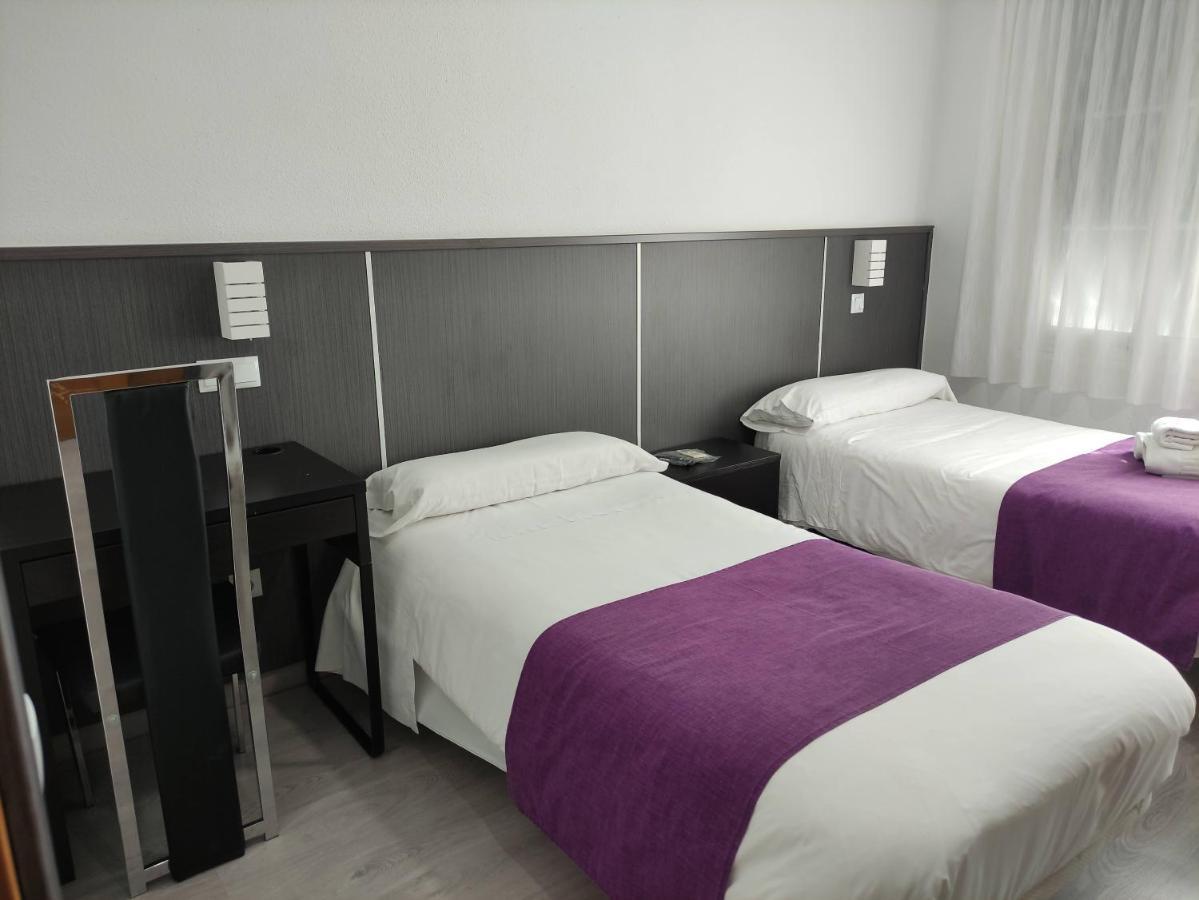 Hostal Dona Isabel Majadahonda Exterior photo